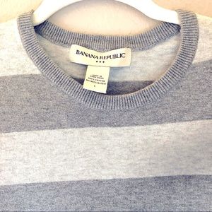BANANA REPUBLIC light grey sizeM lightweight cotton sweater Excellent condition